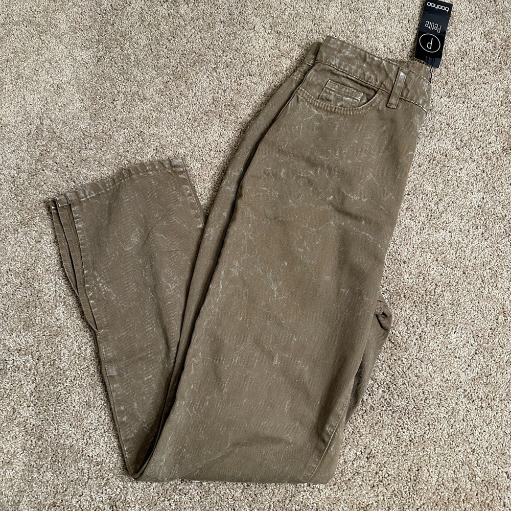 Boohoo Petite Acid Wash Split Hem Jeans - Picture 3 of 7
